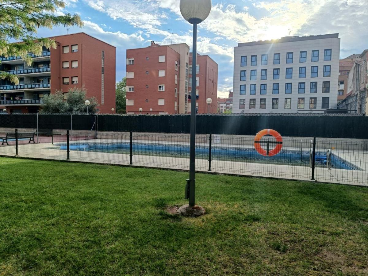 Pool And Confort 3 Habitaciones Y Garaje By Apartamentos Logroño Kültér fotó